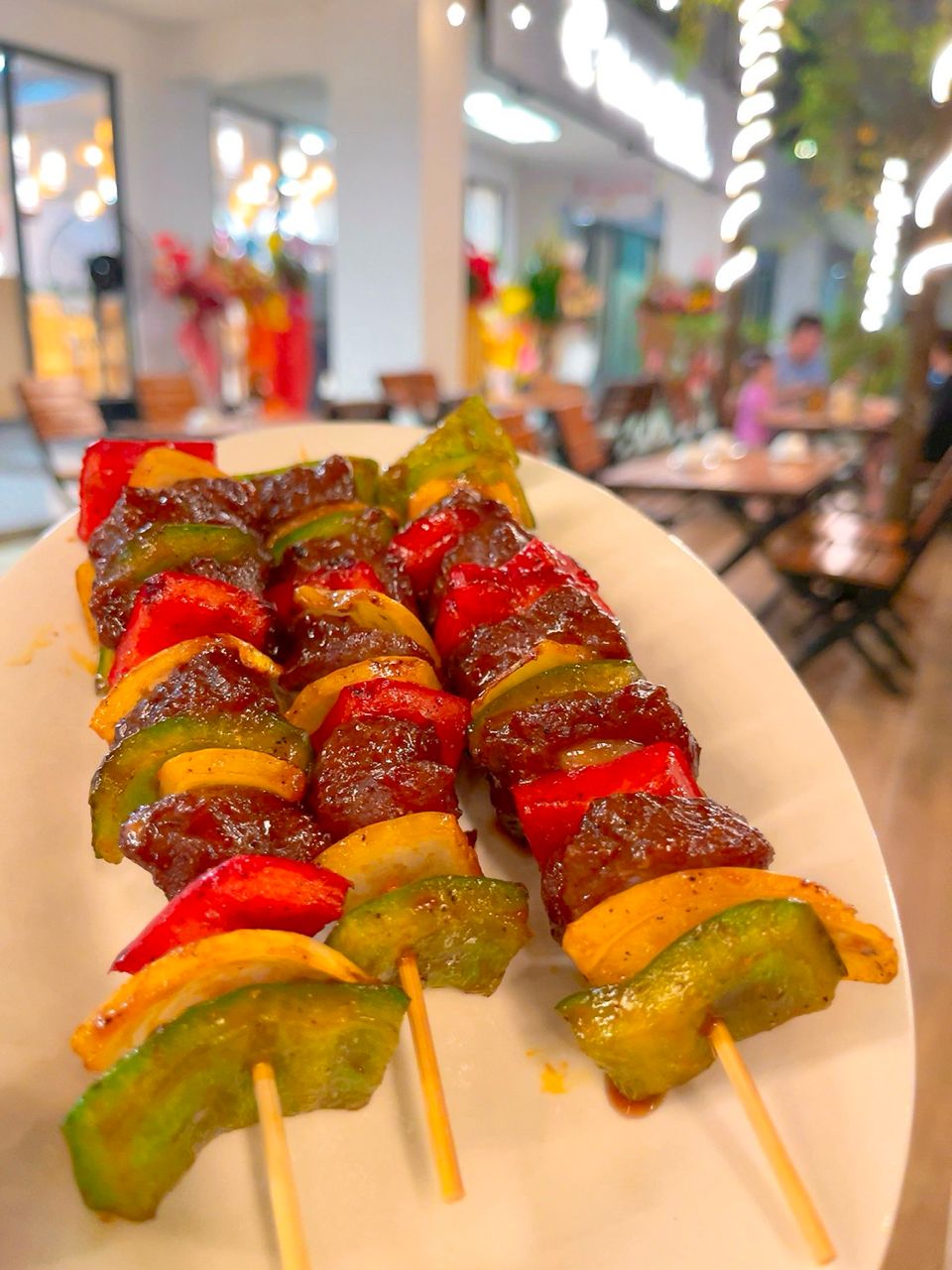 Bò Nướng Xiên Que – Grilled Beef Skewers 烤牛肉串